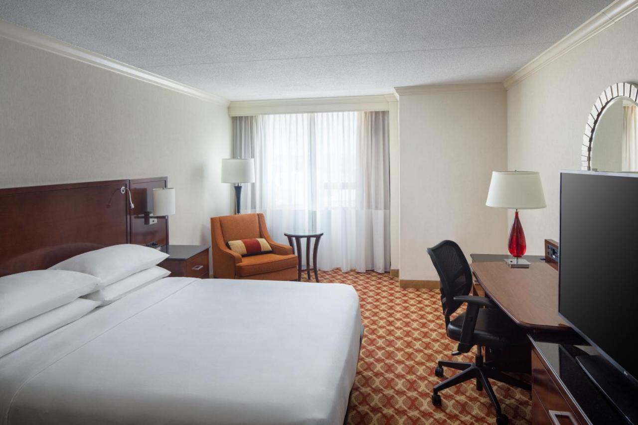Indianapolis Marriott East Hotel Екстериор снимка