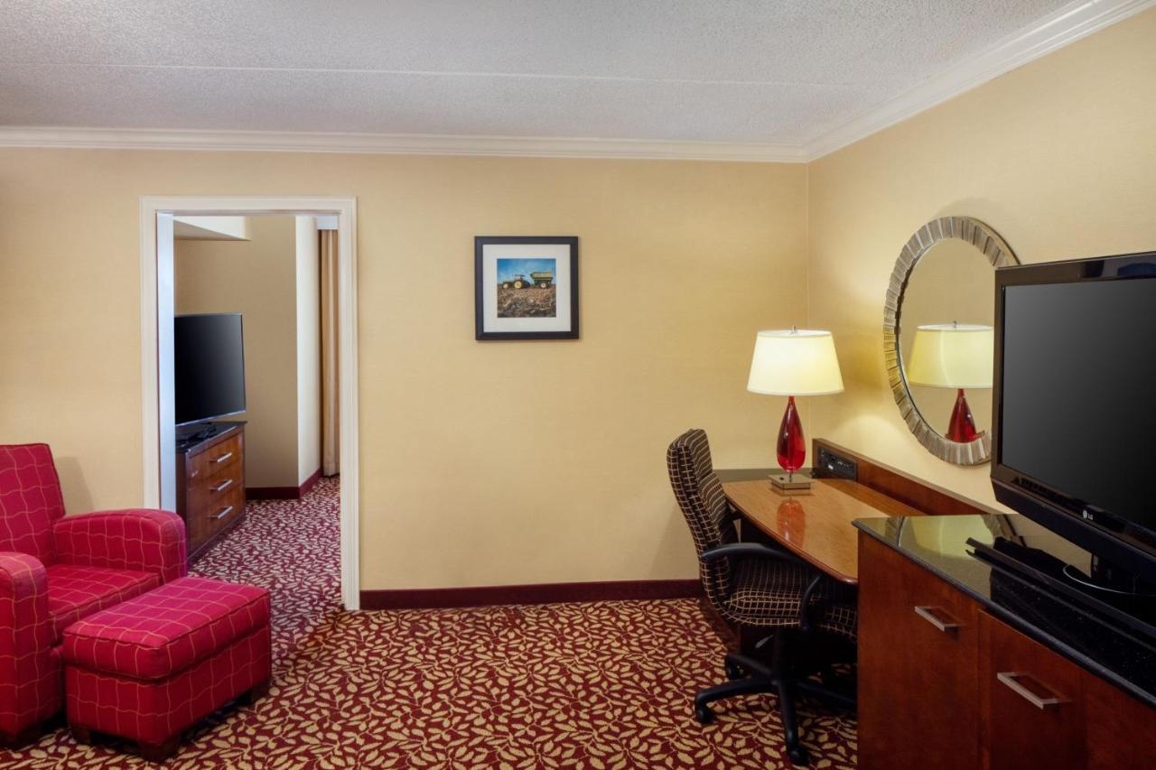 Indianapolis Marriott East Hotel Екстериор снимка