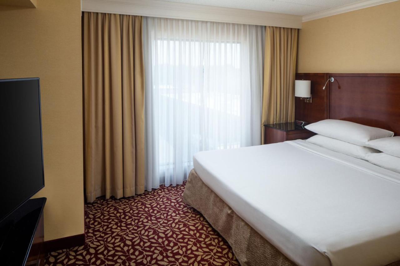 Indianapolis Marriott East Hotel Екстериор снимка