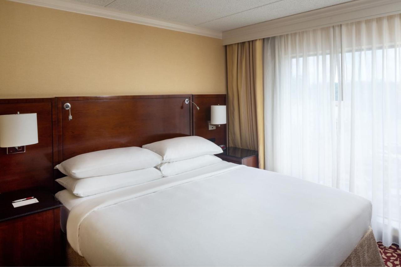 Indianapolis Marriott East Hotel Екстериор снимка