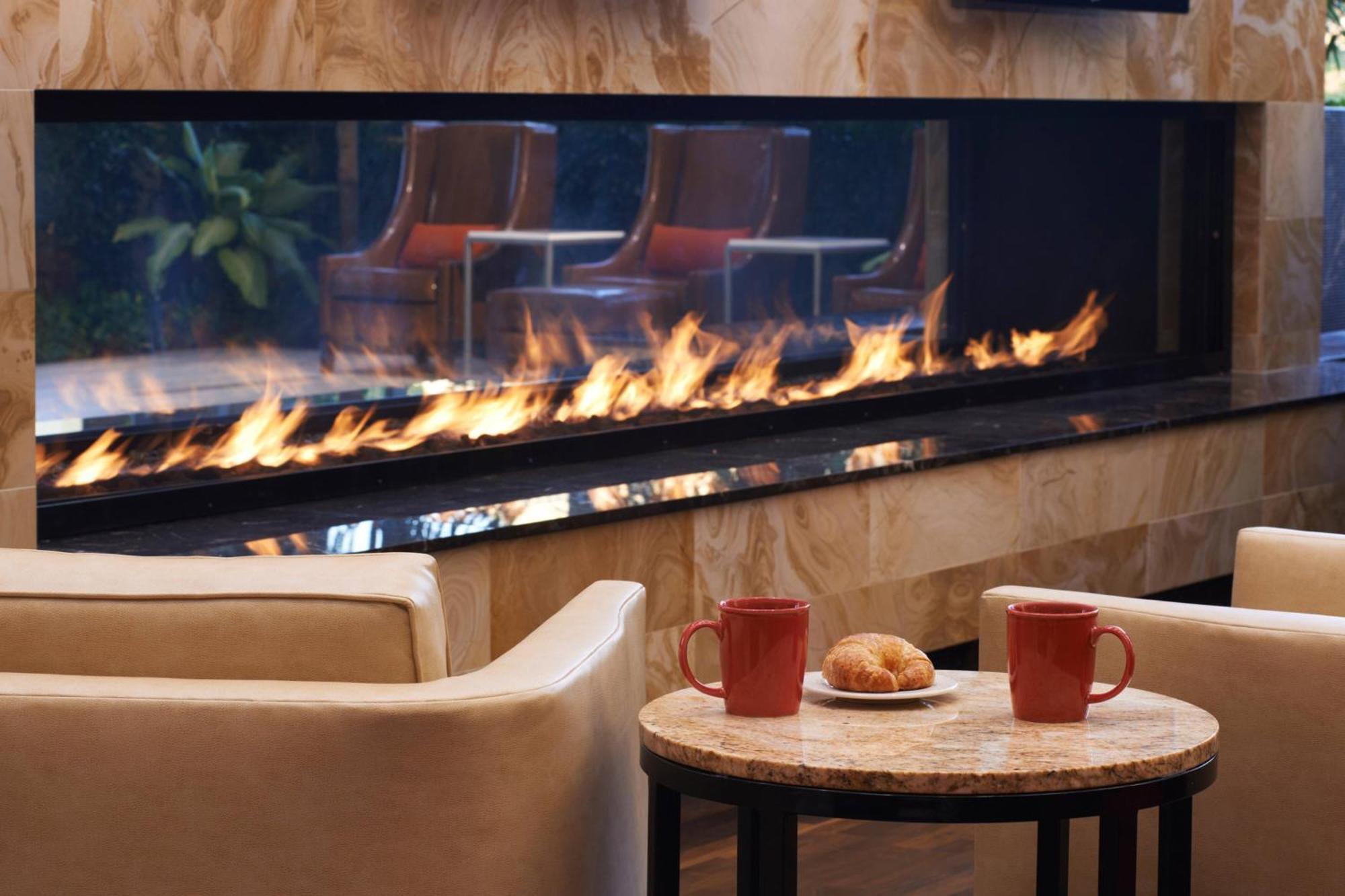 Indianapolis Marriott East Hotel Екстериор снимка