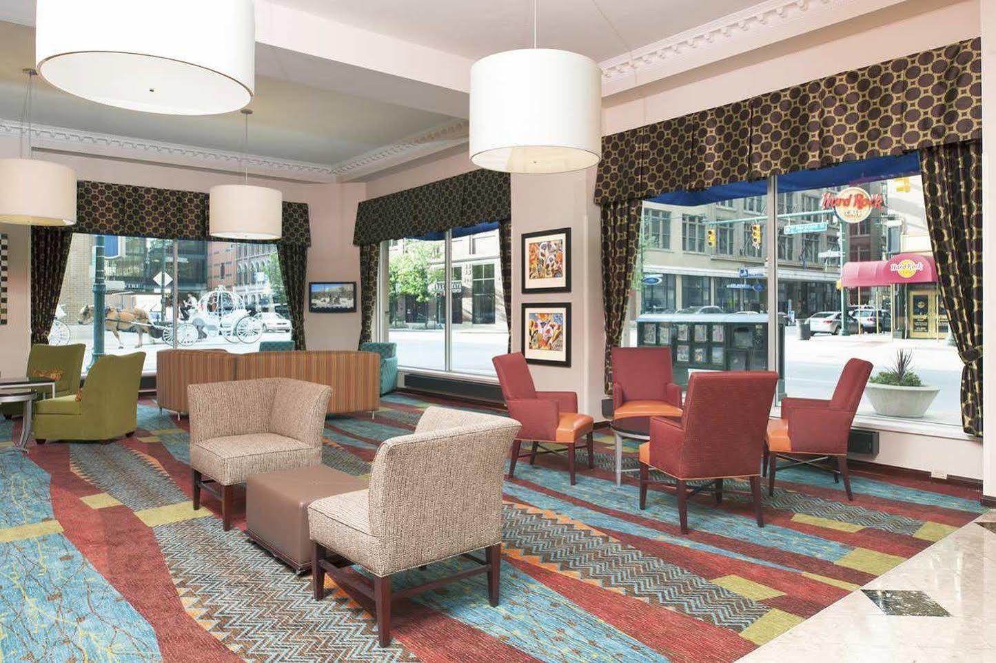 Indianapolis Marriott East Hotel Екстериор снимка