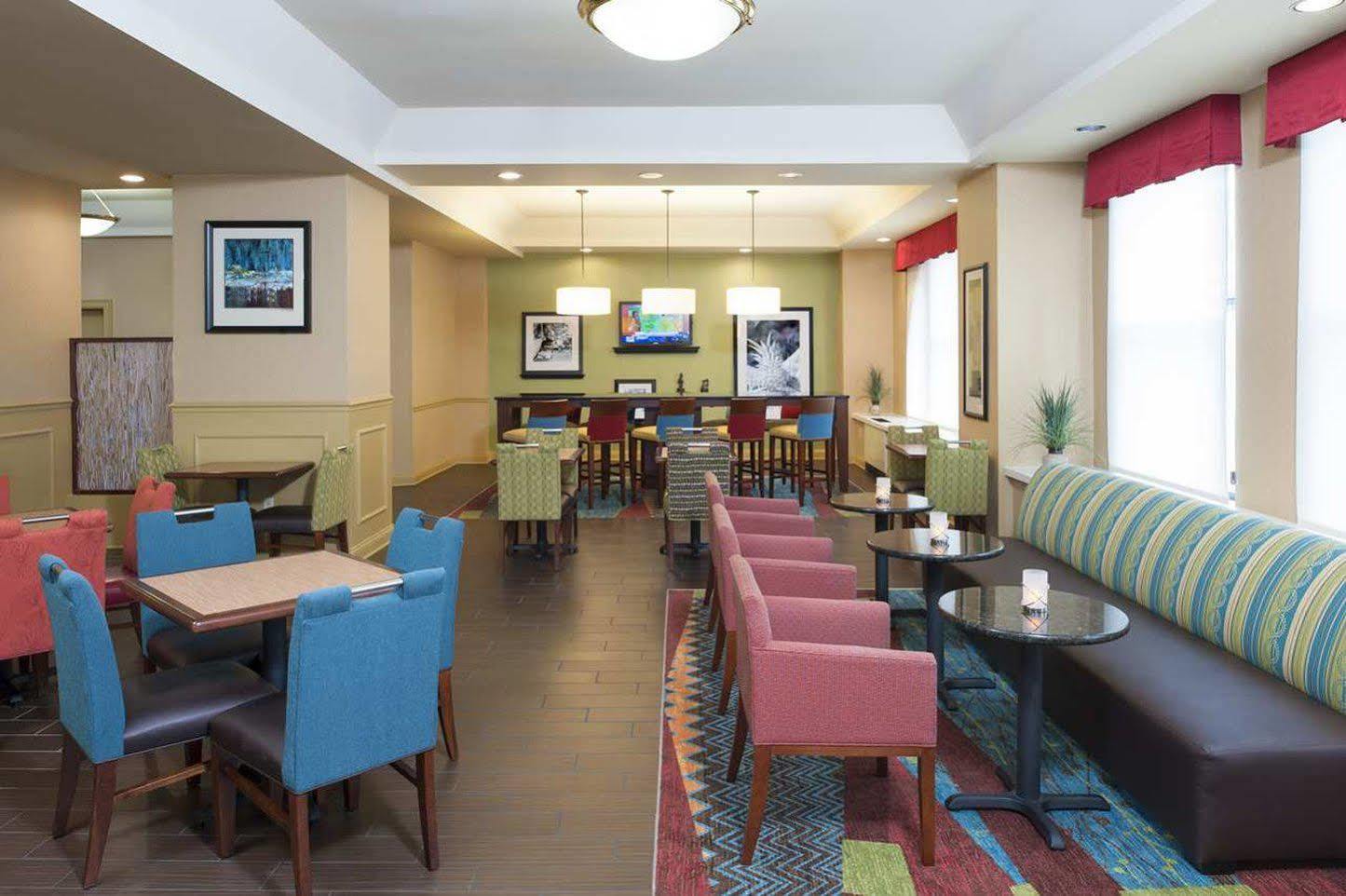 Indianapolis Marriott East Hotel Екстериор снимка