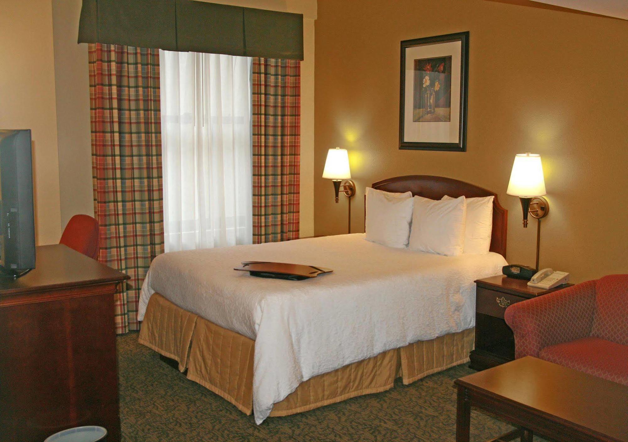 Indianapolis Marriott East Hotel Екстериор снимка