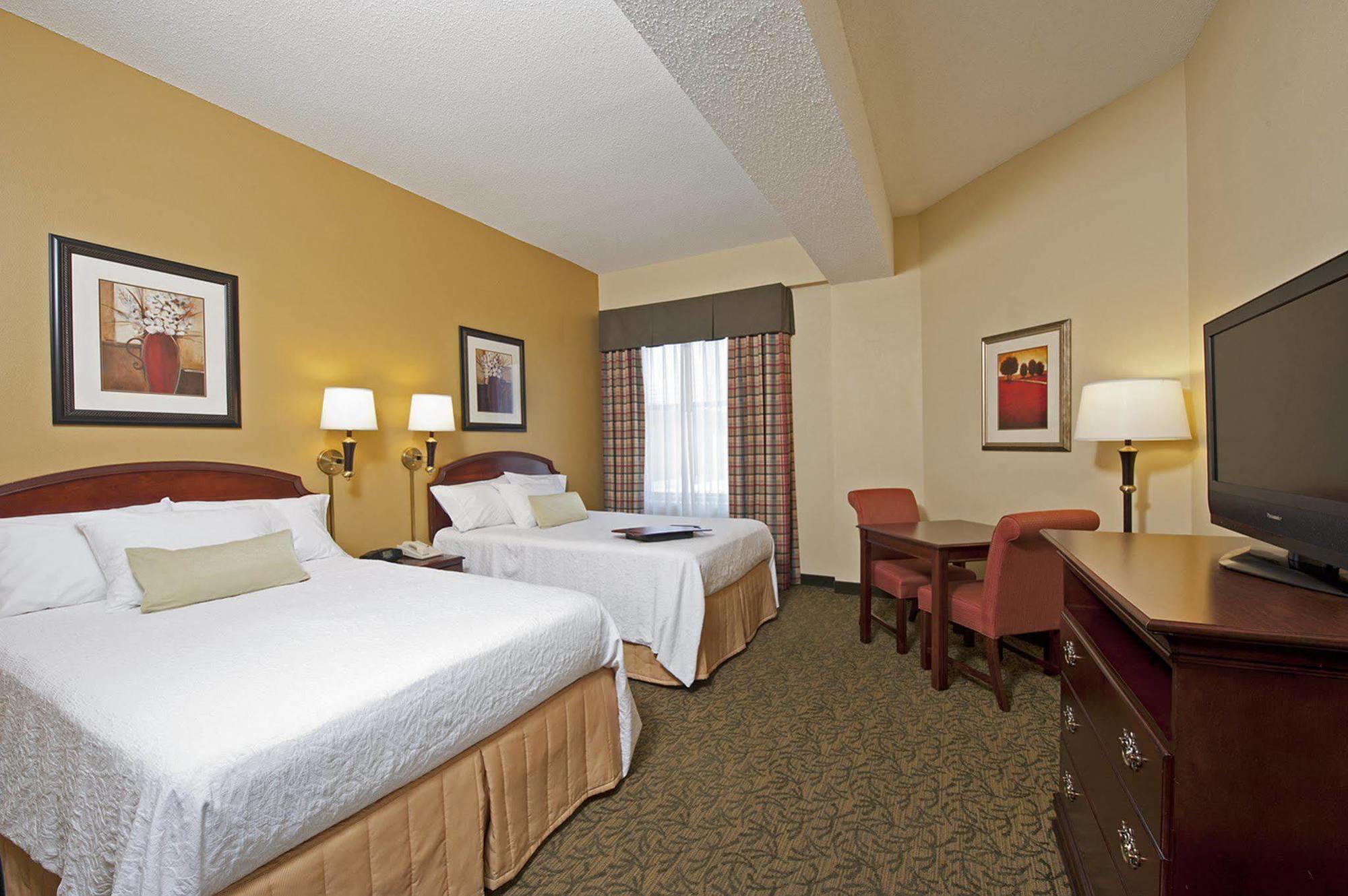 Indianapolis Marriott East Hotel Екстериор снимка