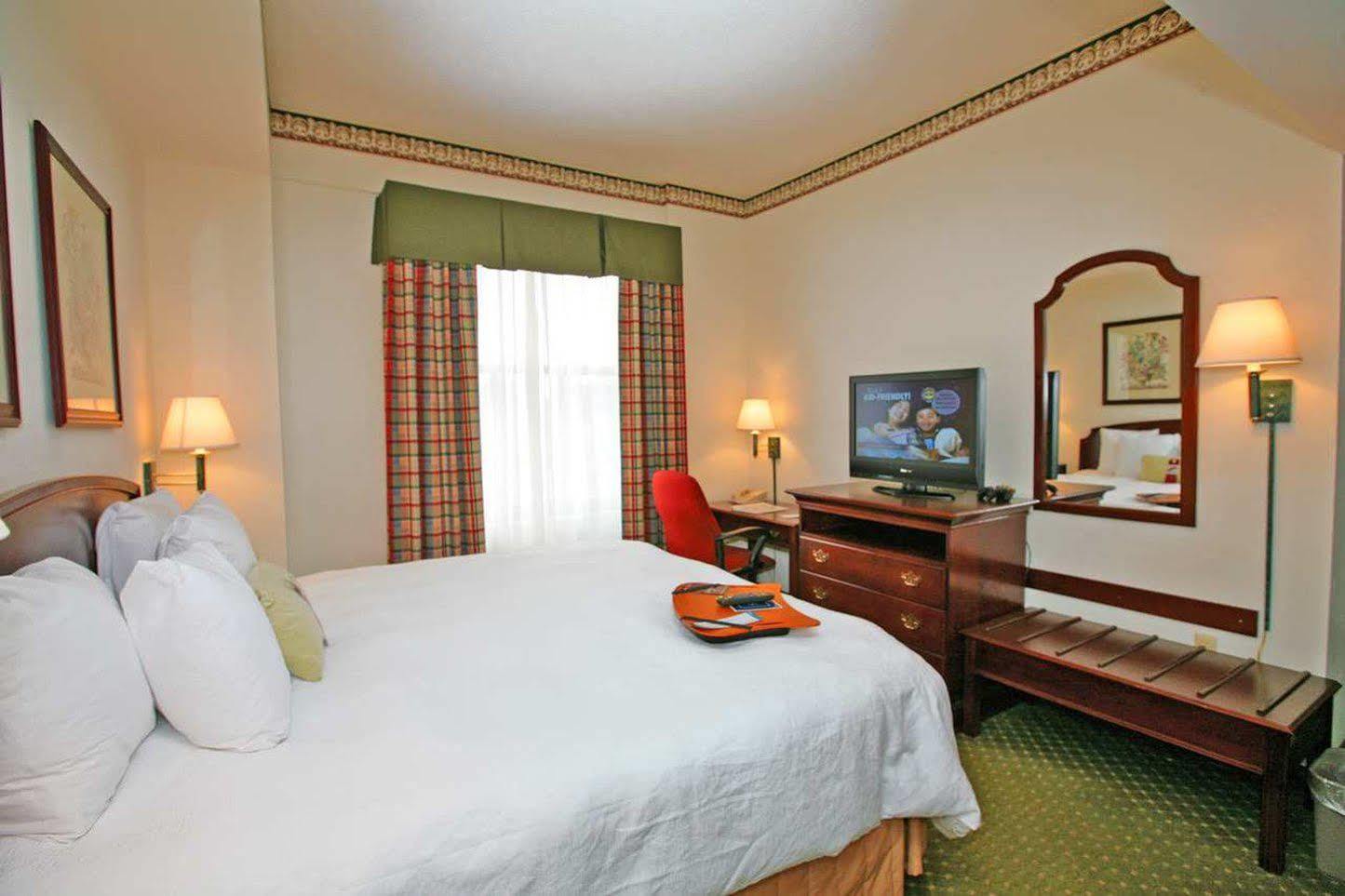 Indianapolis Marriott East Hotel Екстериор снимка