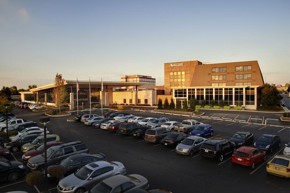 Indianapolis Marriott East Hotel Екстериор снимка